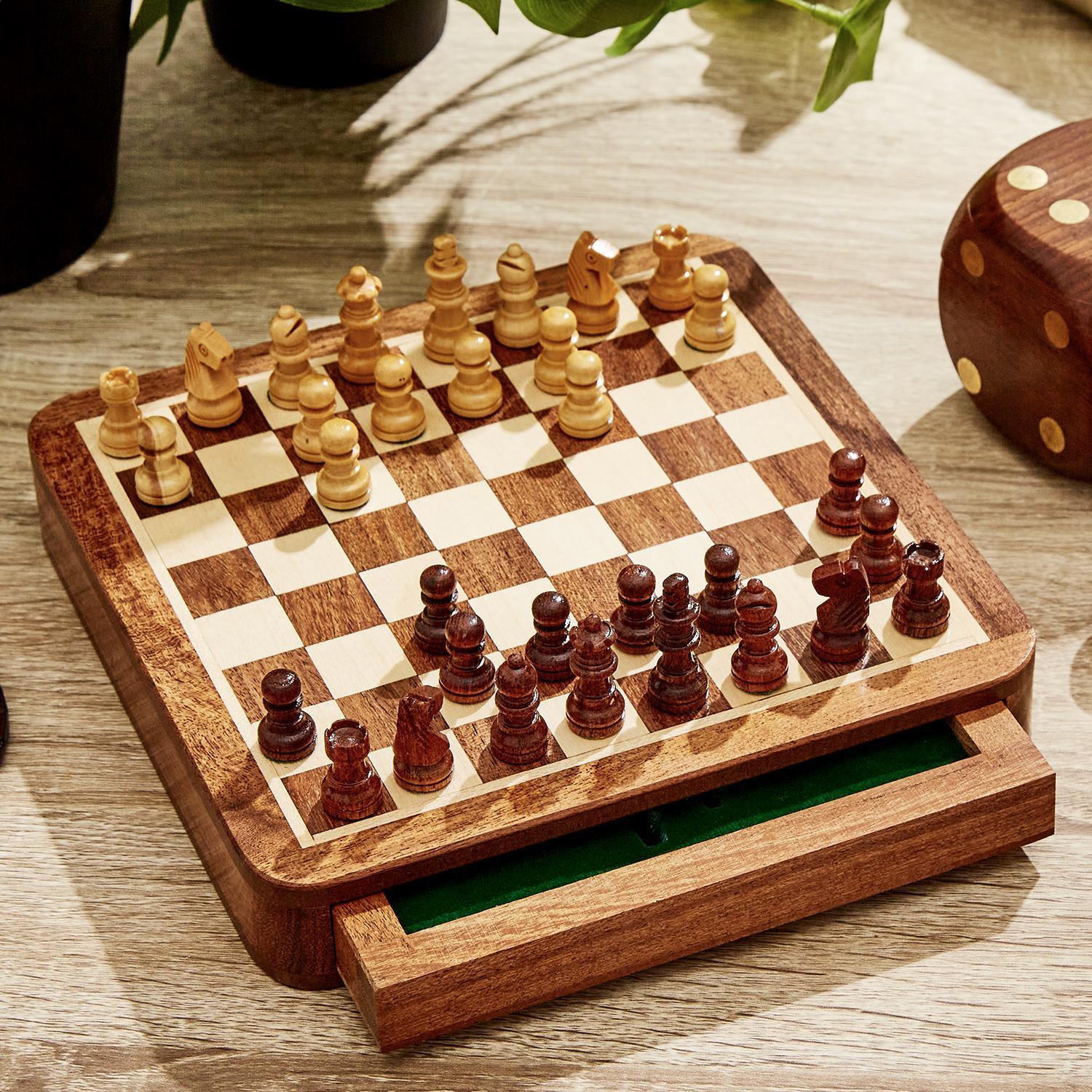 Magnetic Chess Set in Wooden Box