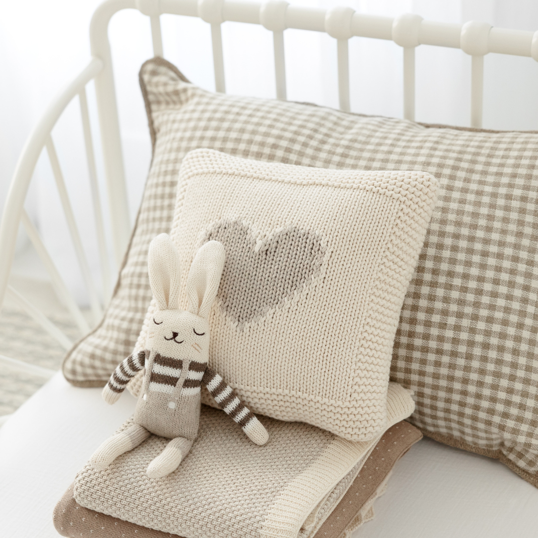 DH Mini Toss Grey Heart Cushion