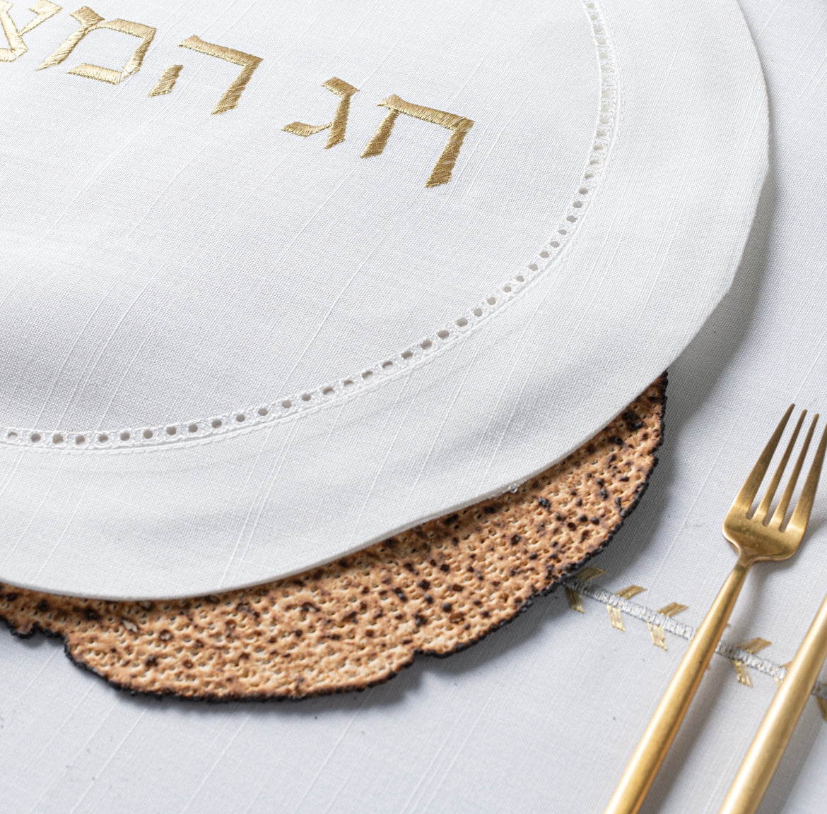 Hemstitch Pesach Set